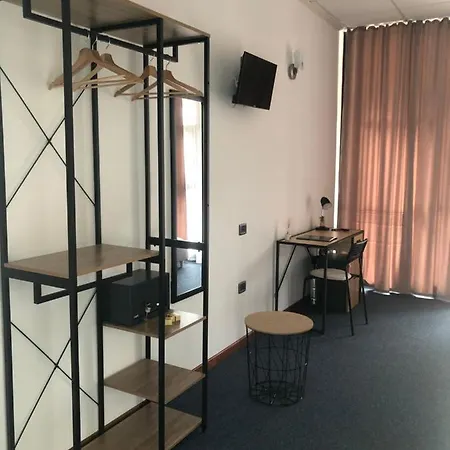 Domus Hotel 3*