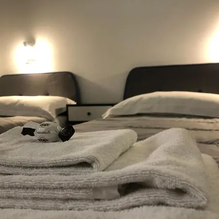 Domus 3* Cerreto dʼEsi