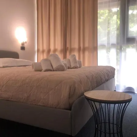 Hotel Domus Cerreto dʼEsi